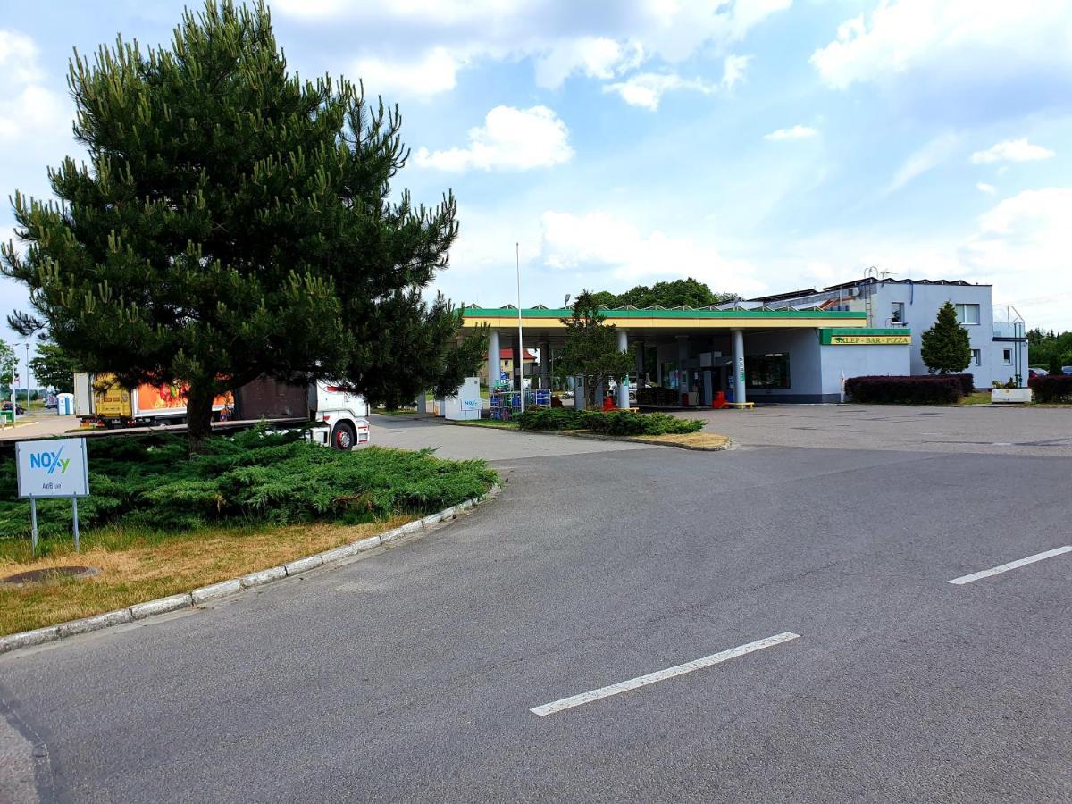 Motel Na Stacji Paliw Ustronie Morskie Dış mekan fotoğraf